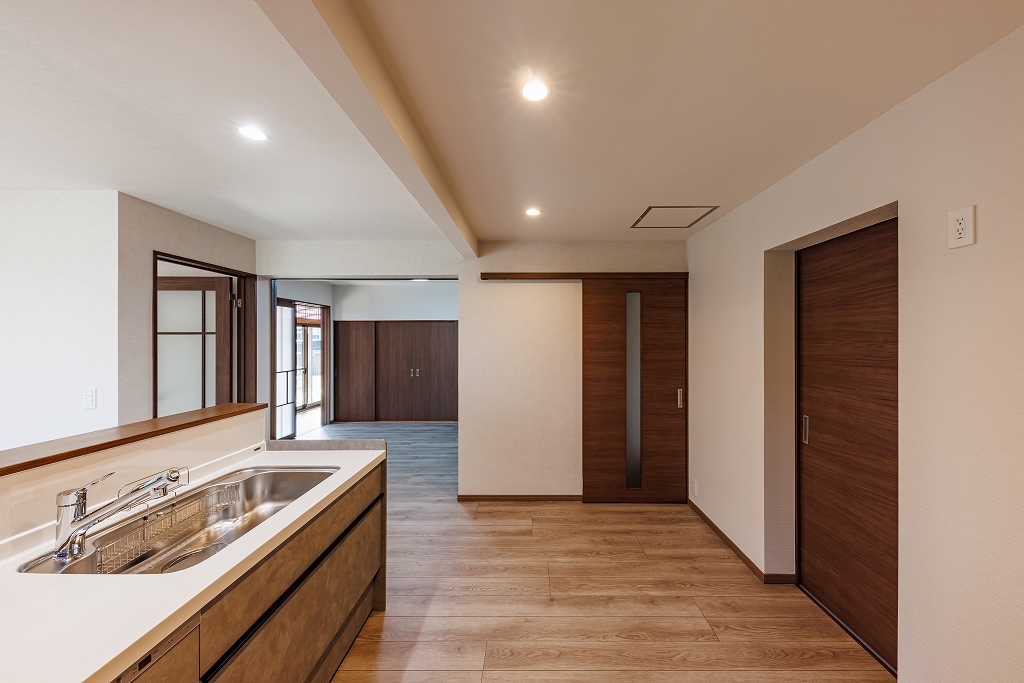 耐震改修と間取り変更で実現した広々なLDK